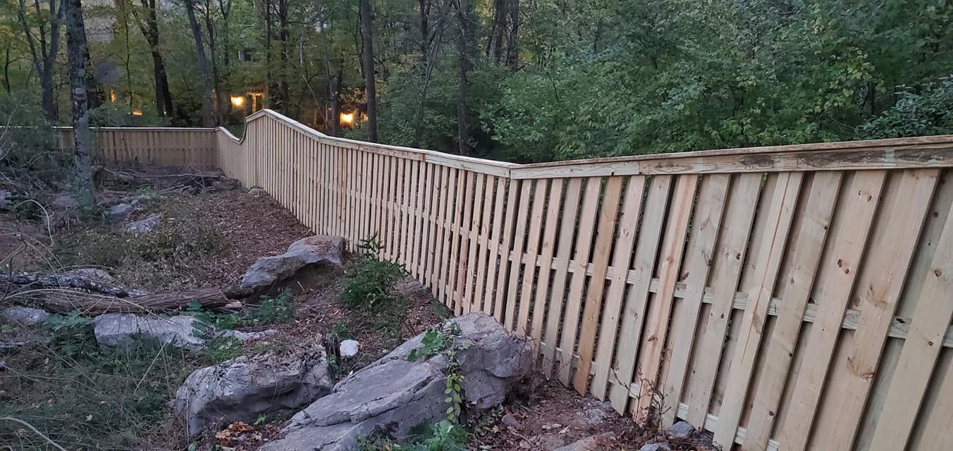 Shadow Box Fence With Cap
